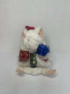 Gemmy 2007 Animated Christmas Mouse Plush w/ Gifts Tested Works!
